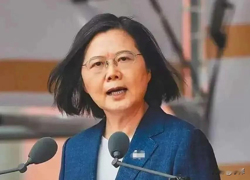 就在刚刚
 
岛内传出消息，“台独首恶”蔡英文将于11月8日，窜访德国，并在11