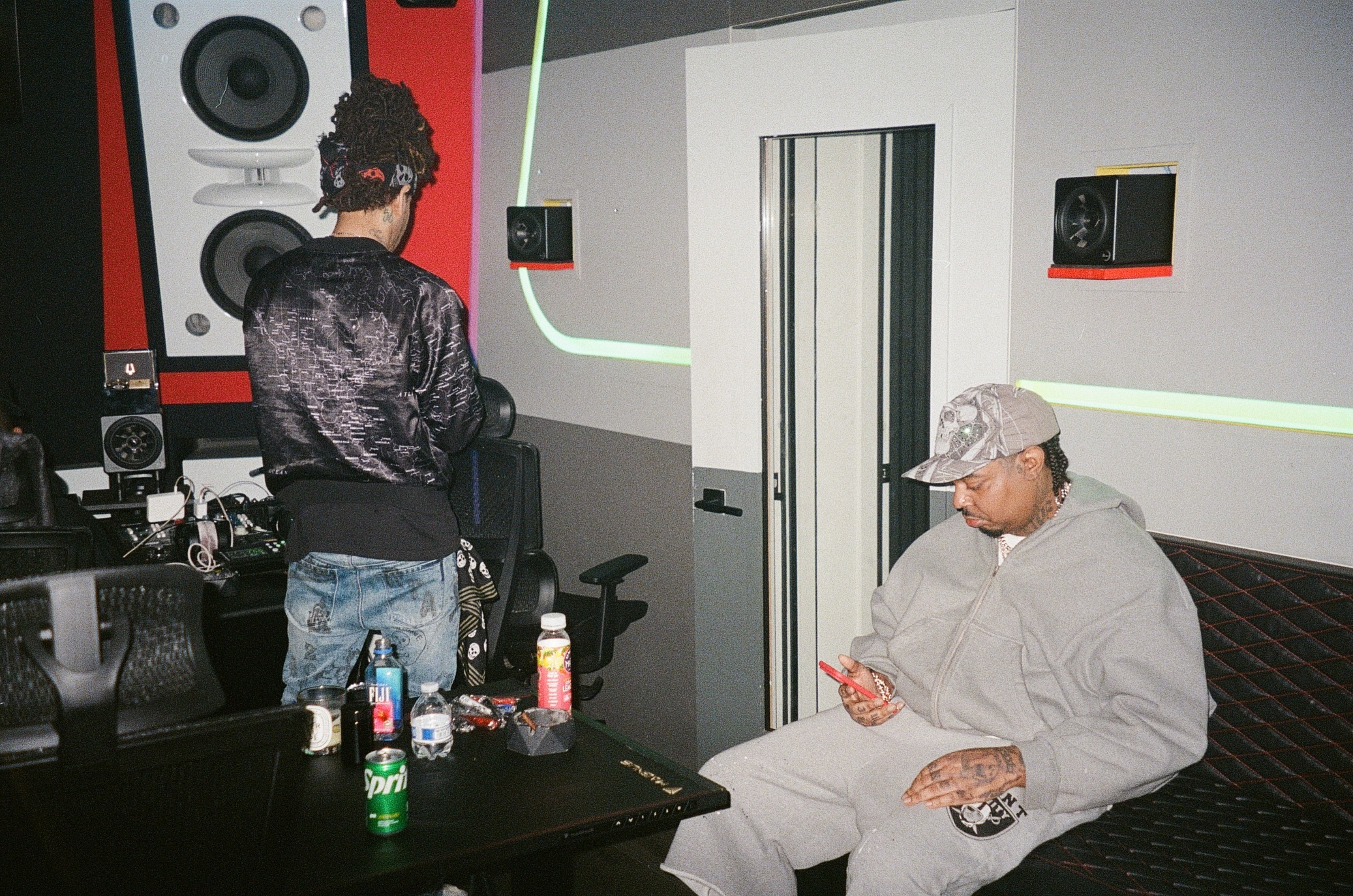 爷青回！DJ Esco x Future 经典组合回归！Esco 将参与 Fut