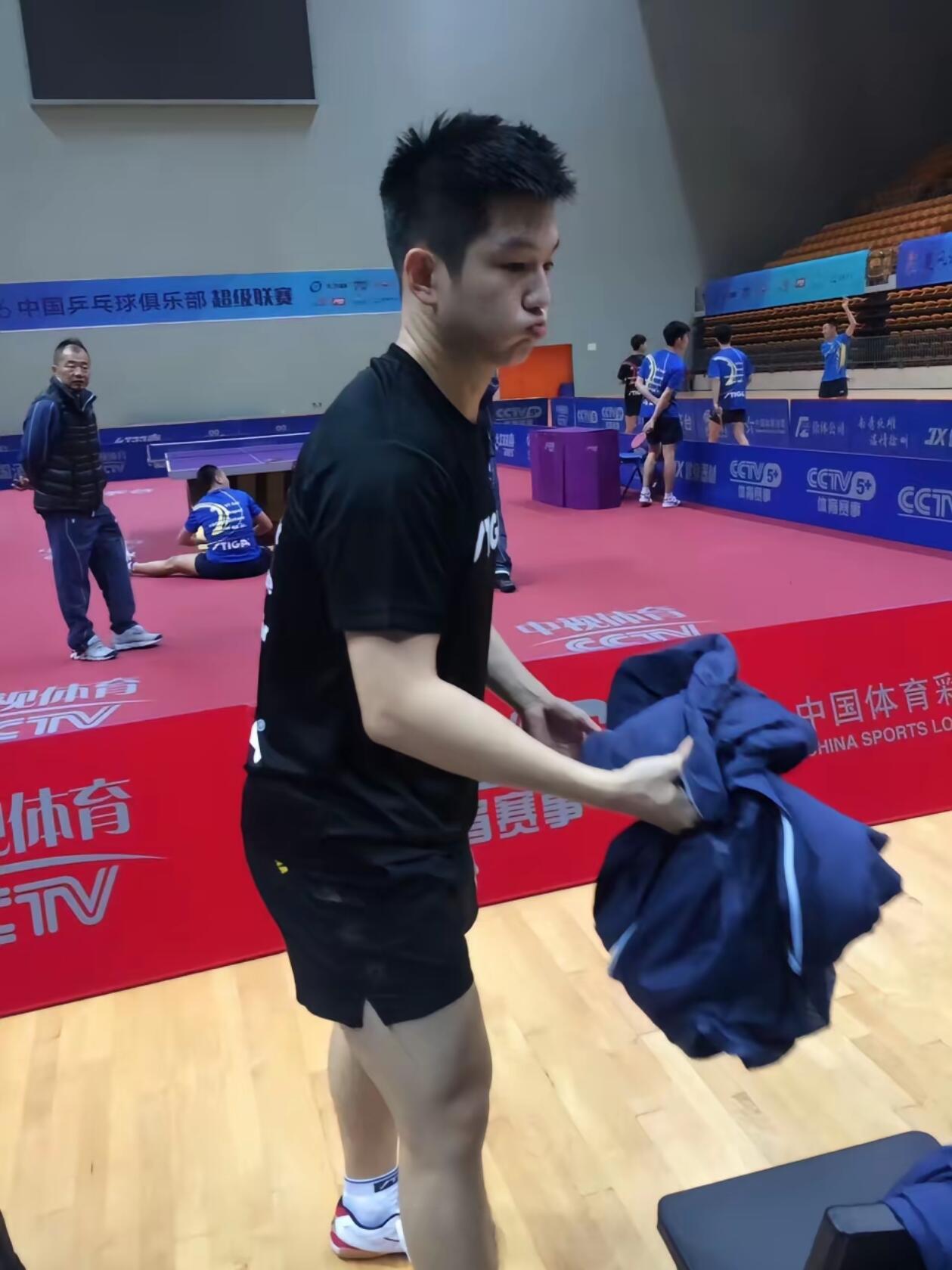 哈哈小樊嘻嘻小咚😁嘟嘟小樊嘟嘟小咚