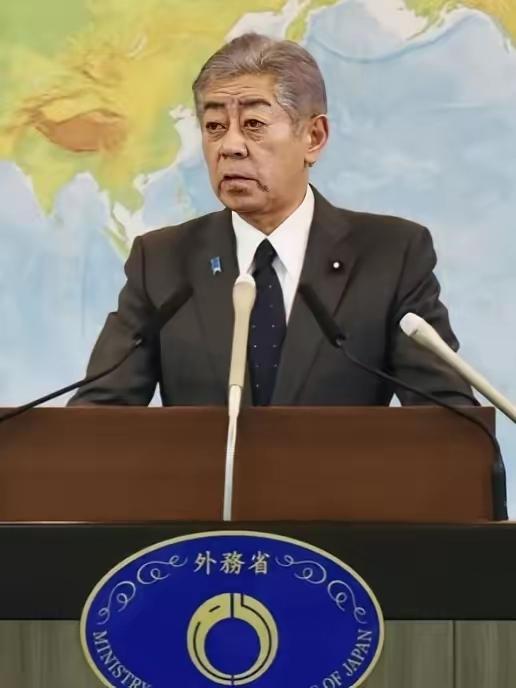 现在知道害怕了，早干嘛去了！
日本外务省加班加点凌晨对外宣布，“强烈抗议中方禁止