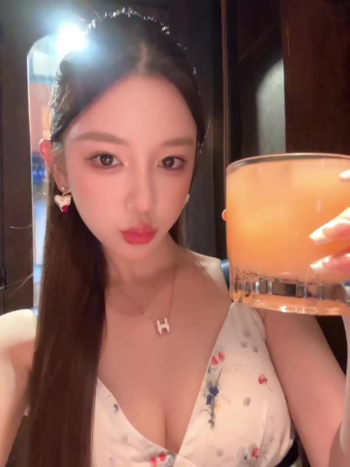 生活就是：既能浪迹天涯，又能朝九晚五