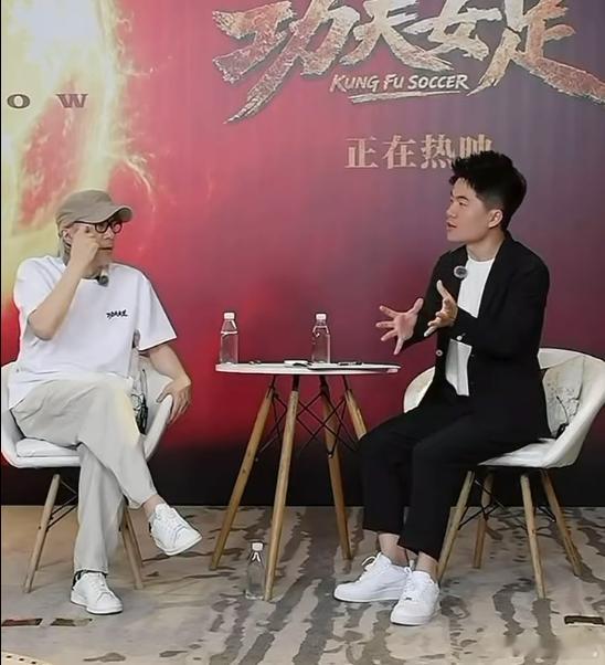 周星驰质疑董宇辉看大话西游500遍，怎么也不至于看500遍那么夸张吧。更尴尬的是