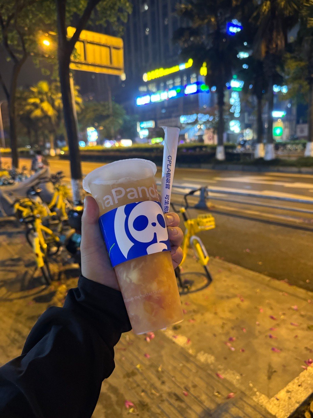 成都的夜晚真的是罪过[苦涩]  ​​​