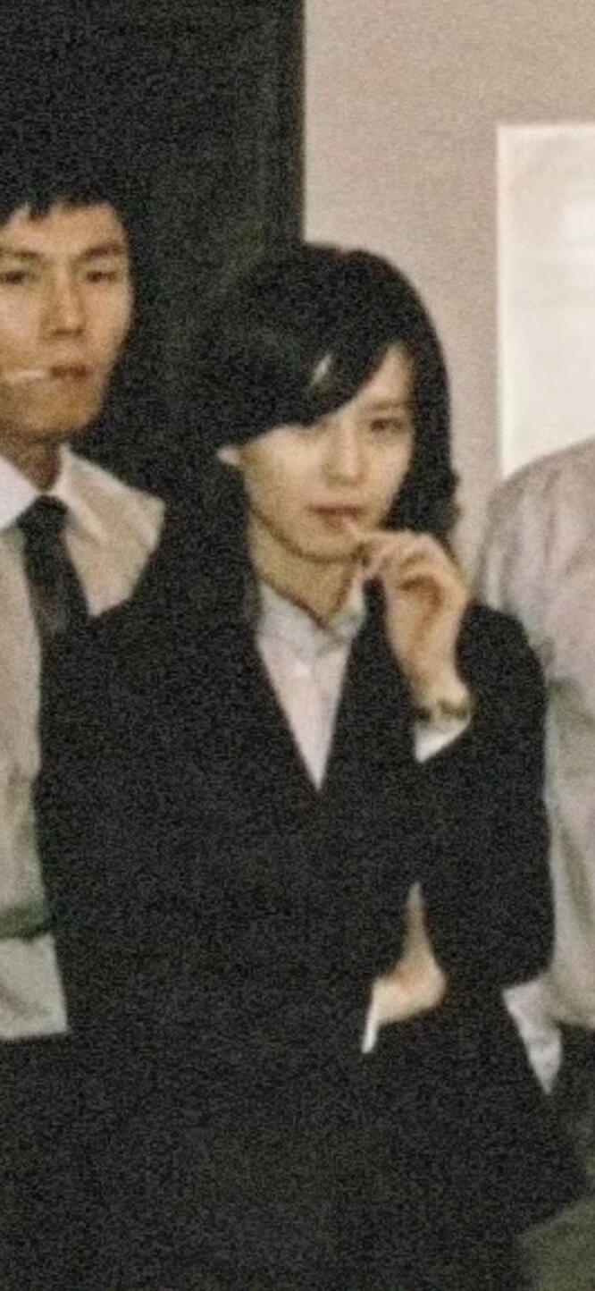 讲真大家现实中真有见过这种绝色美女吗？ ​​​