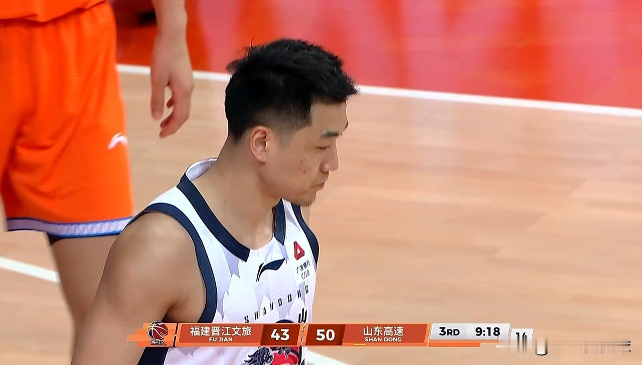 山东高速当家控卫高诗岩真是太反常了！在今天山东高速客场以105:99险胜福建晋江