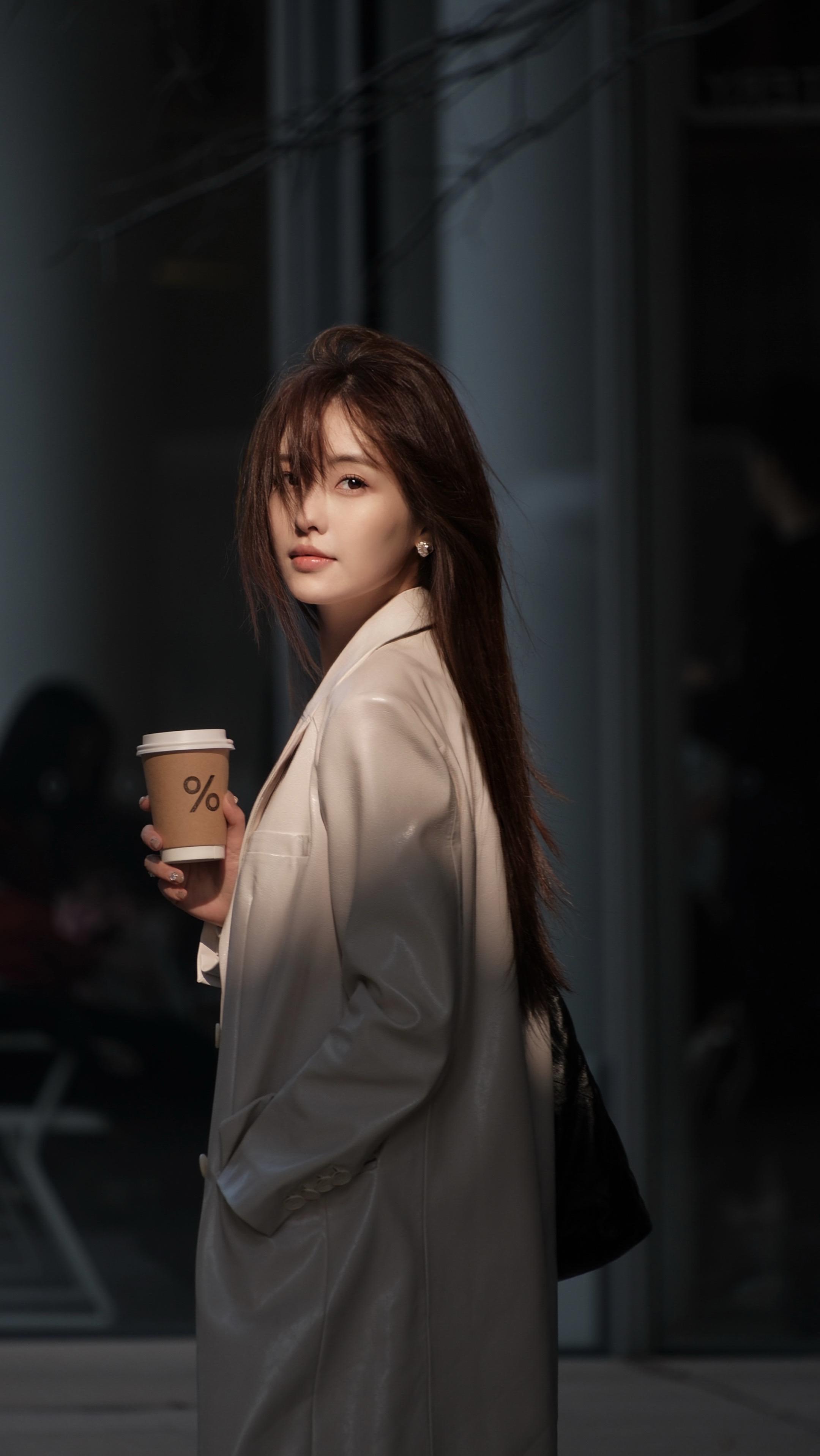 上海街拍。每个小姐姐都美的各具特色！！