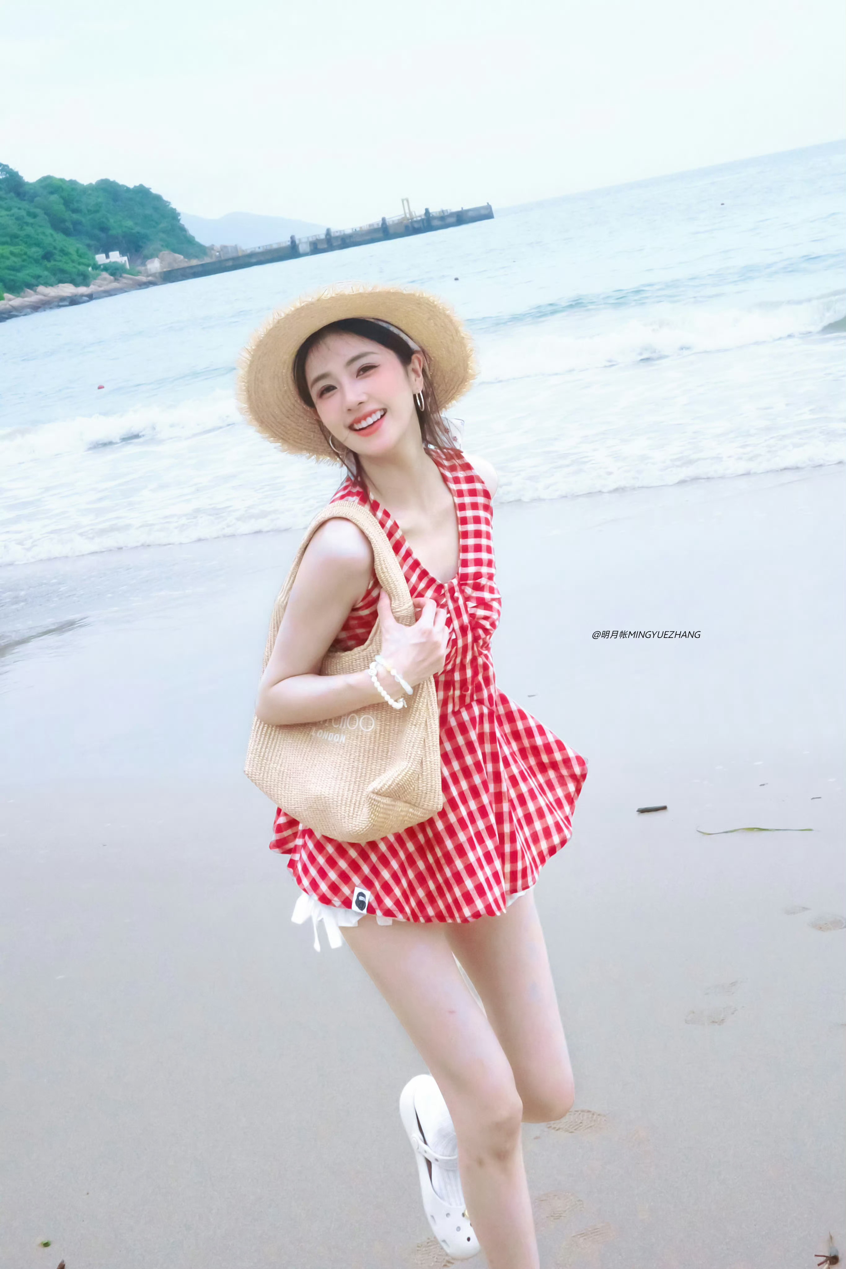 真的很喜欢这张 无敌明媚感，笑容感染力max美鹿表现力真绝了 
