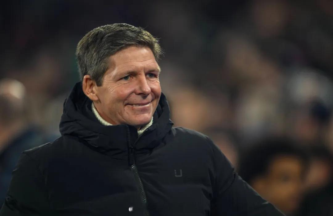 格拉斯纳在接受采访时被问到了他的合同将在明年夏天到期的问题。对此水晶宫主帅表示：