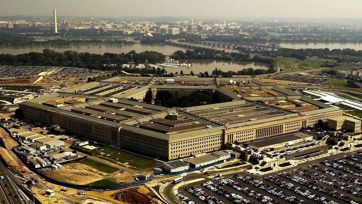 彻底露怯！特朗普被伊朗逼到认怂，真相瞒不住：美军死伤被捂盖、士兵拒为以色列卖命、