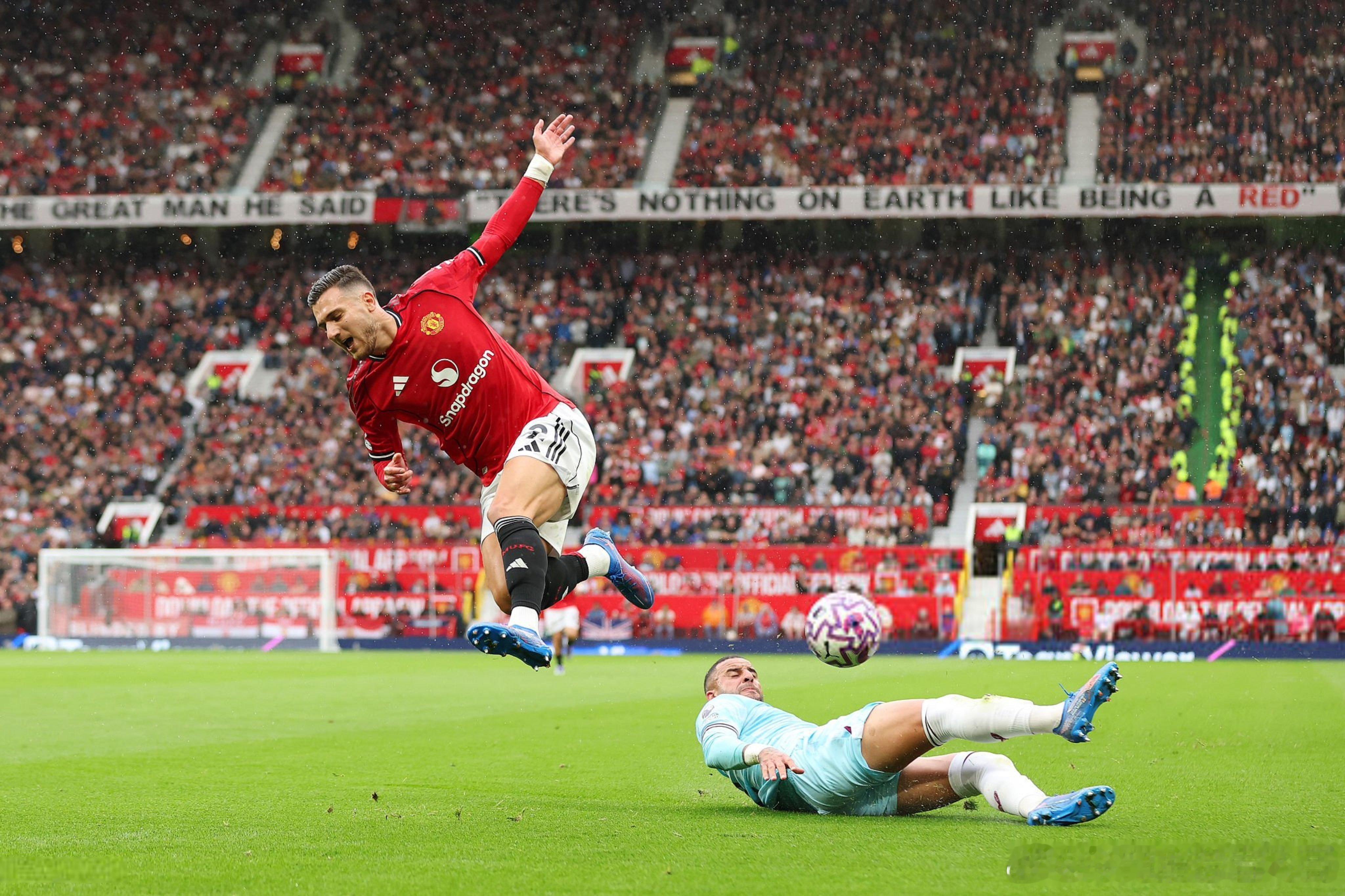 Diogo Dalot vs Kyle Walker 🥶曼联vs伯恩利英超联赛