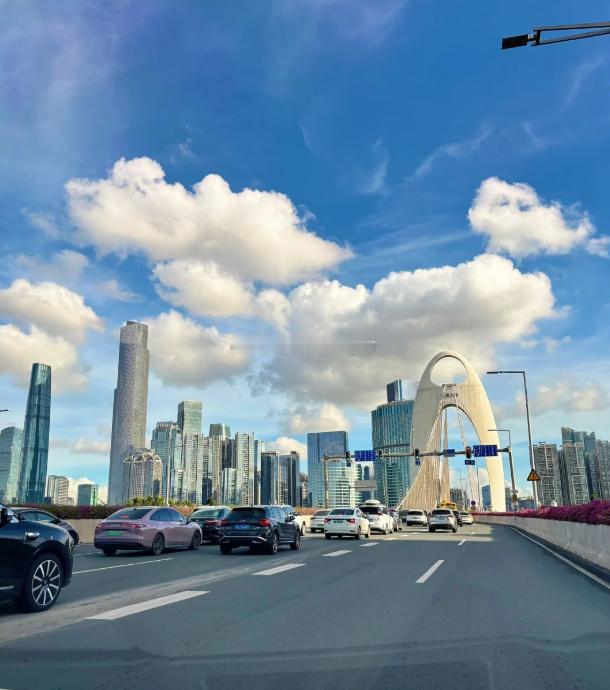 大家早上好，近段时间老方收到好多位粉丝朋友们的私信，询问是否有体验和观摩仓，我借