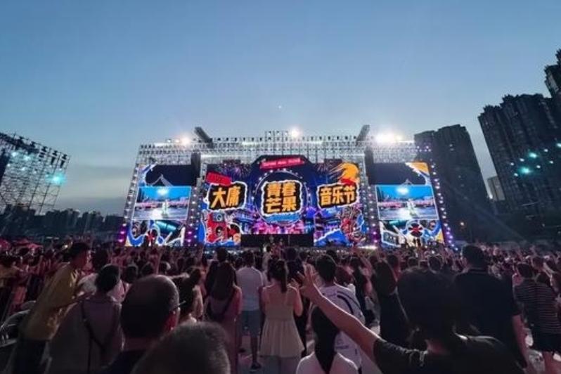 很意外，全国惦记的“空城”复活了，大庸古城凭什么破局？
凭的，绝不是什么大拆大建