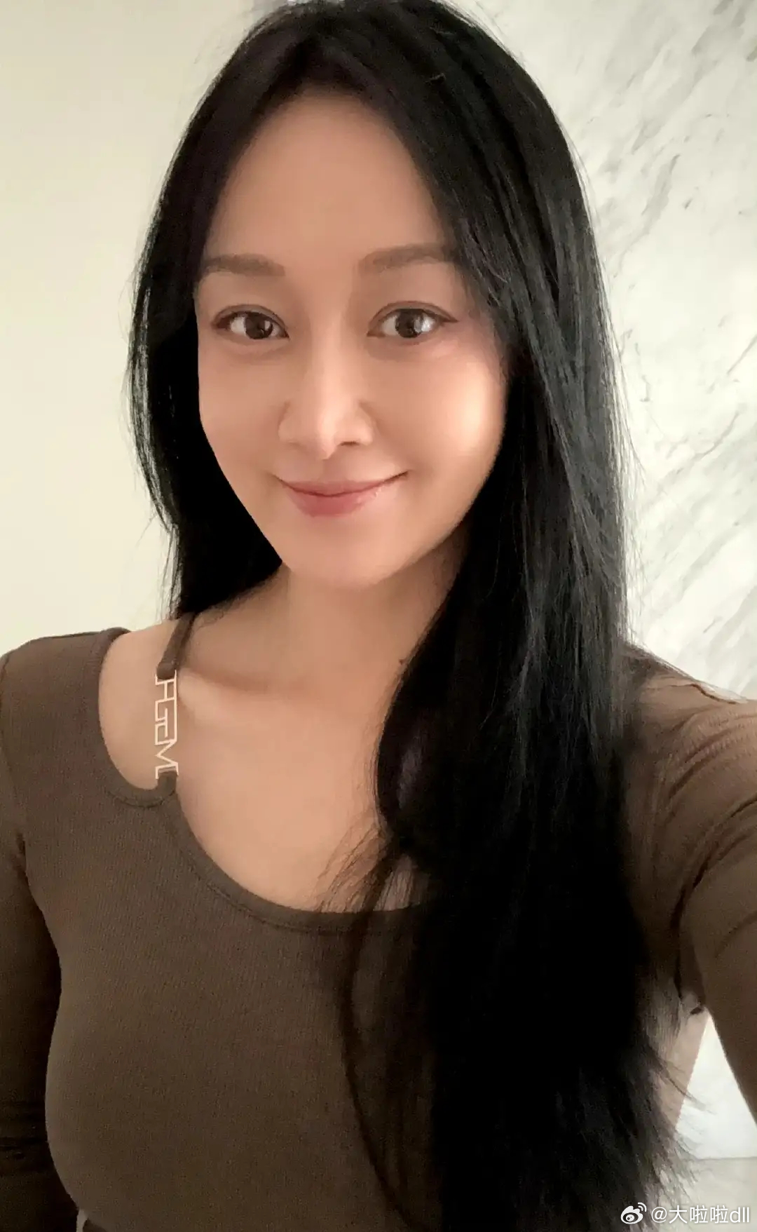 女主持人也得乘风破浪吗 赵子琪要参加乘风破浪了？那还真的有点期待。一直比较喜欢她