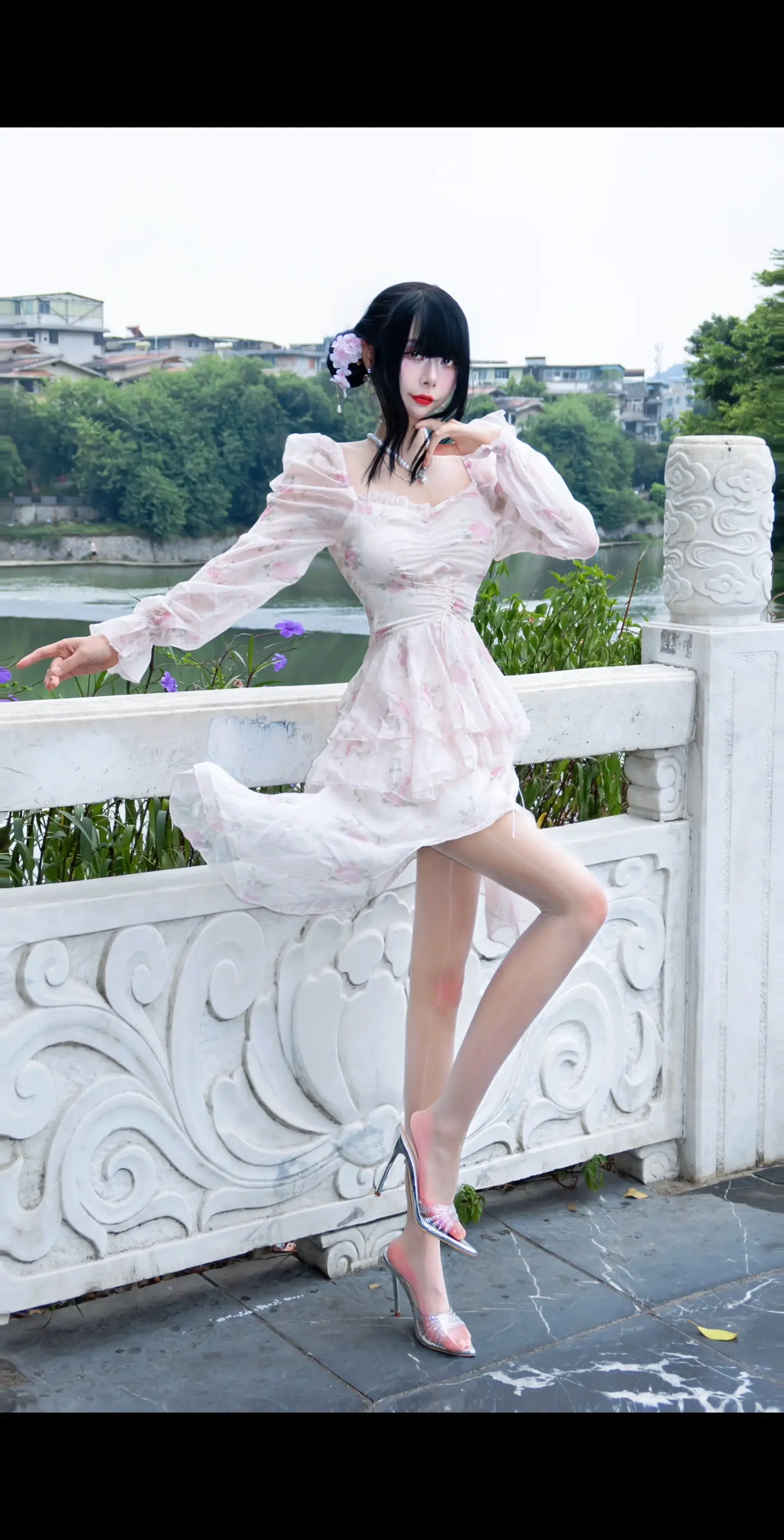 我开始迷信你的掌纹里有我的命运