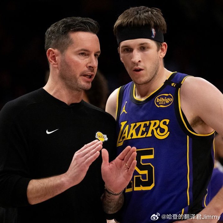 雷迪克说，达拉斯那边在给奥斯汀·里夫斯做核磁共振时扫错了部位：“我也不知道达拉斯