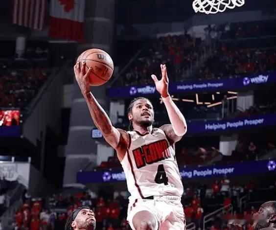 NBA季后赛G7的比赛中，勇士以103 - 89的比分战胜火箭，大比分4 - 3