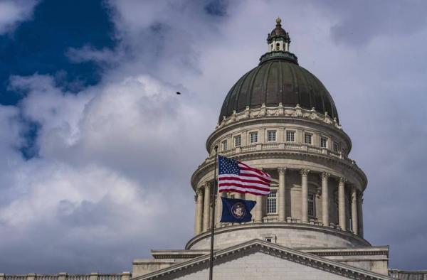 全世界没料到，美国动作真快，没踩中东坑，反而一招洗空 30 万亿债

美国这招，