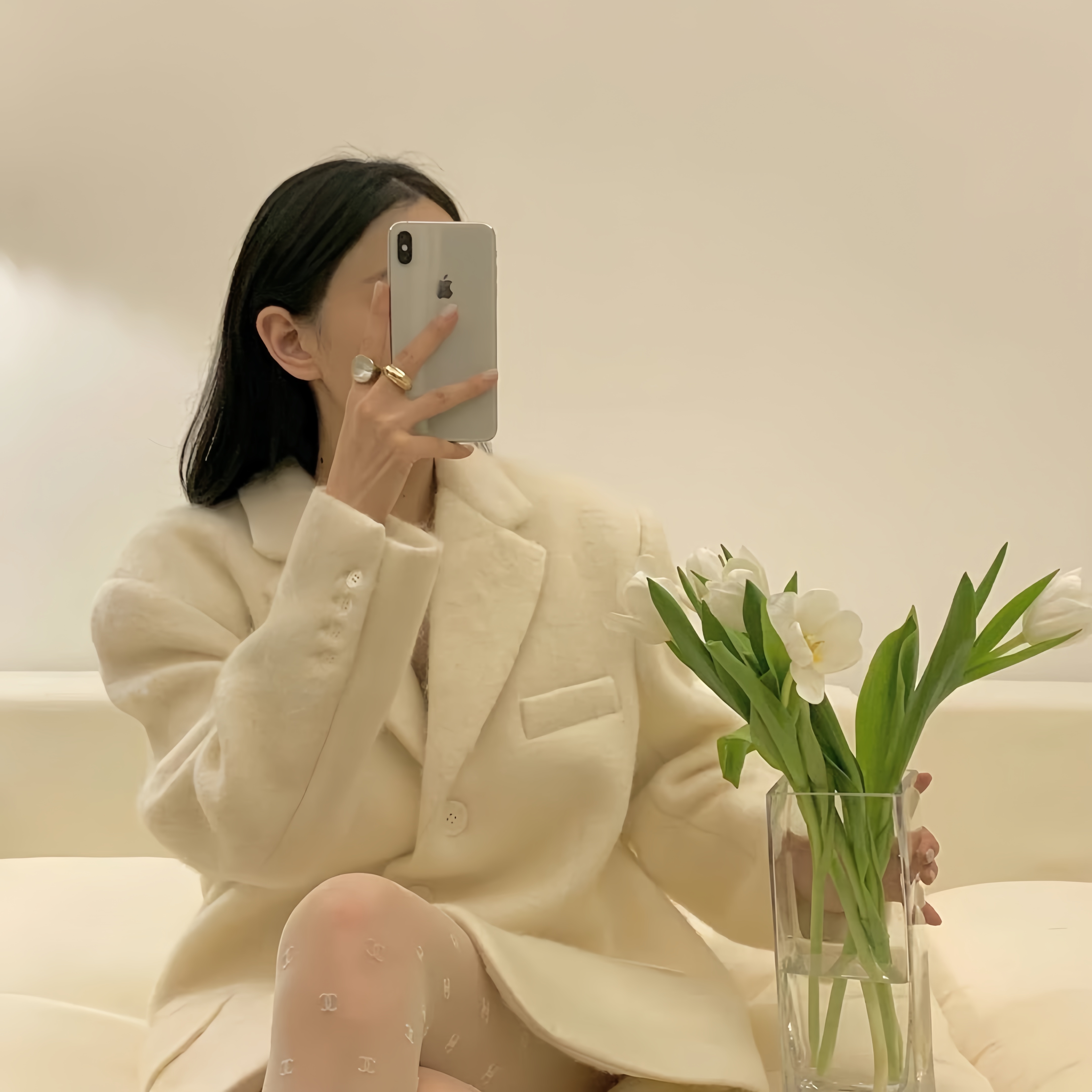 有时候觉得自己很委屈 但仔细想想 我也不是什么省油的灯 想着初恋的好 忘不了前任