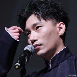 2026年5月13日，德云社相声演员何九华在播出的综艺节目《德云dyun》第11