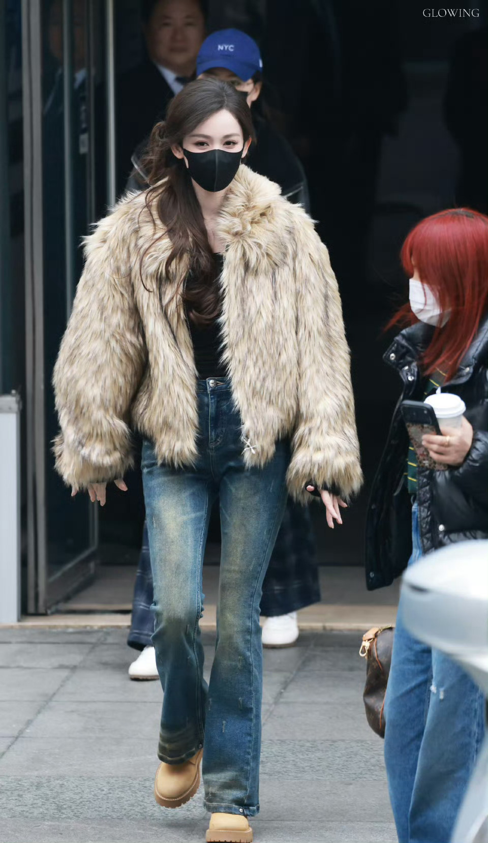 新浪娱乐娜扎好六上班美成啥样了娜扎随便一穿都美不可胜收！ 