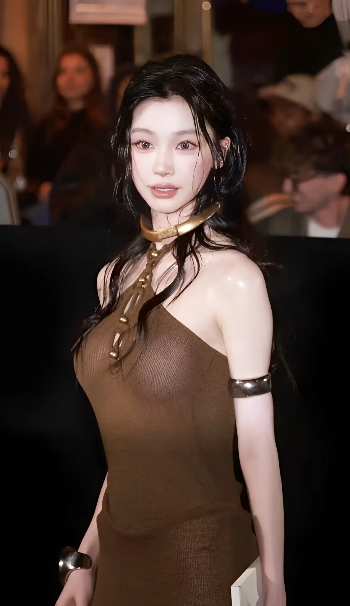 易梦玲 凹凸有致