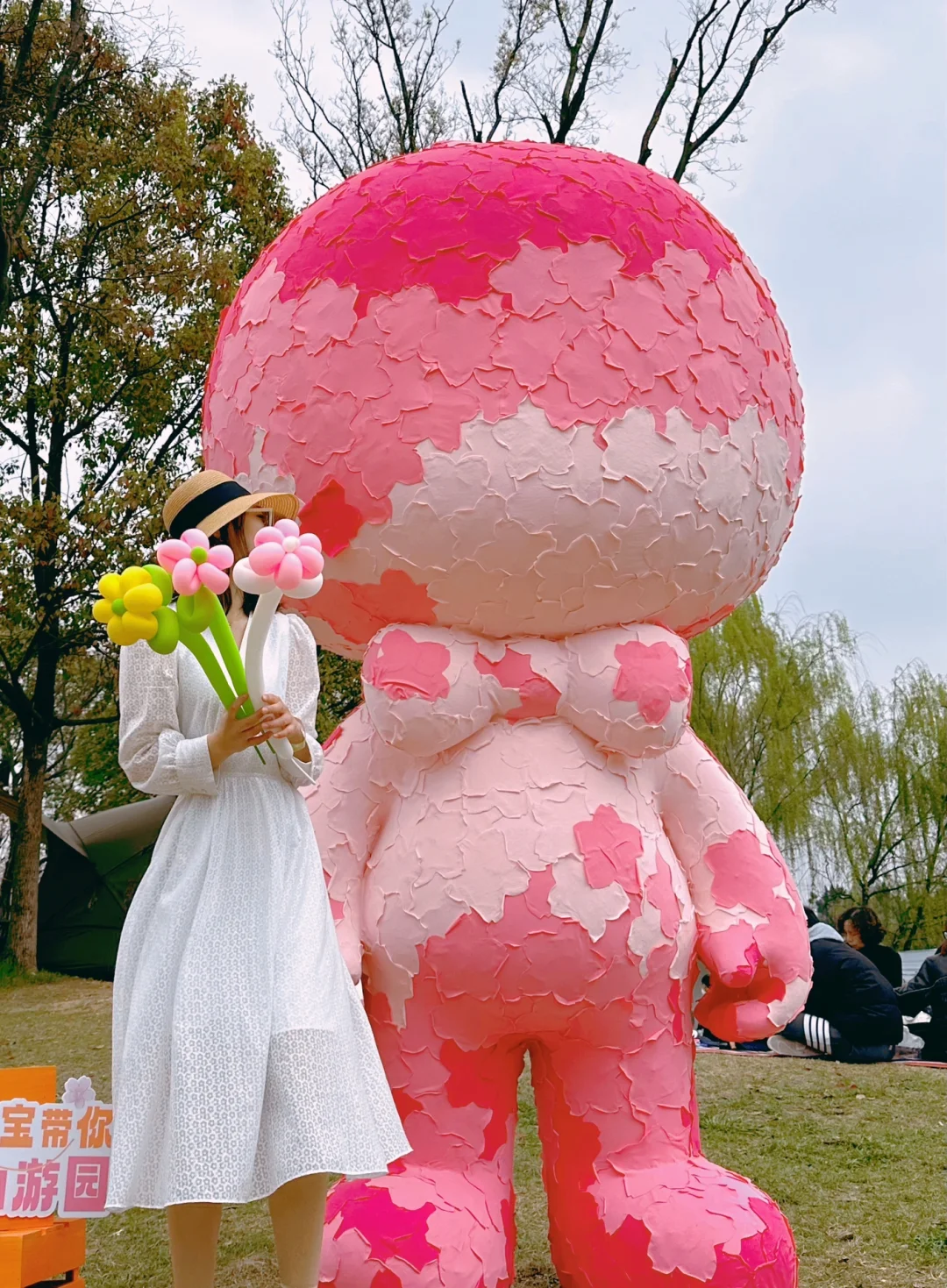 我问了19个杭州人，都说樱花市集的樱花最美