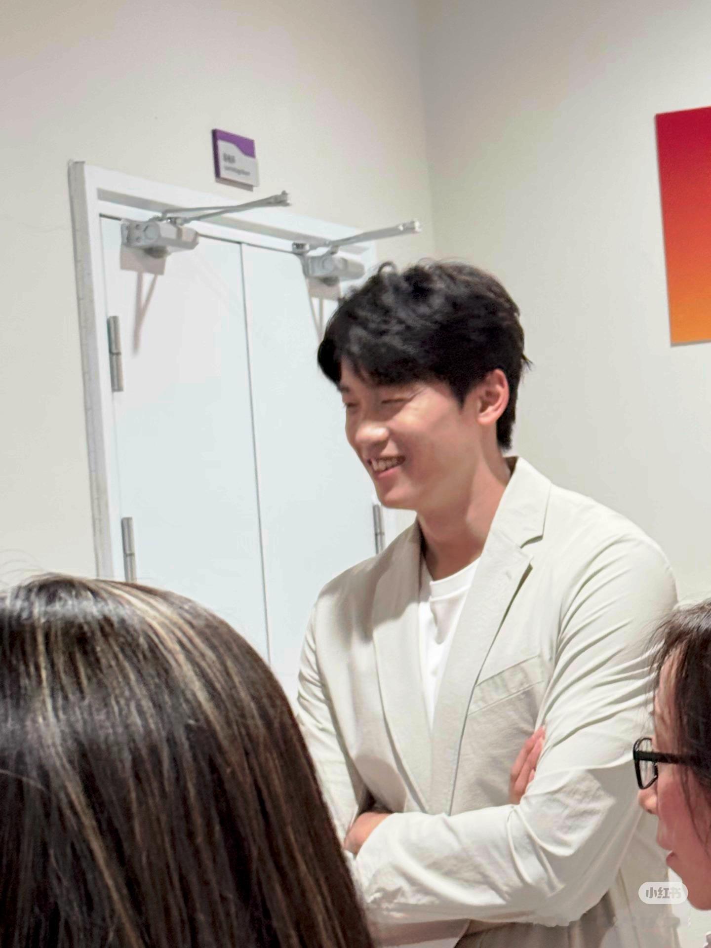 live生图美成啥了、、、、汪顺