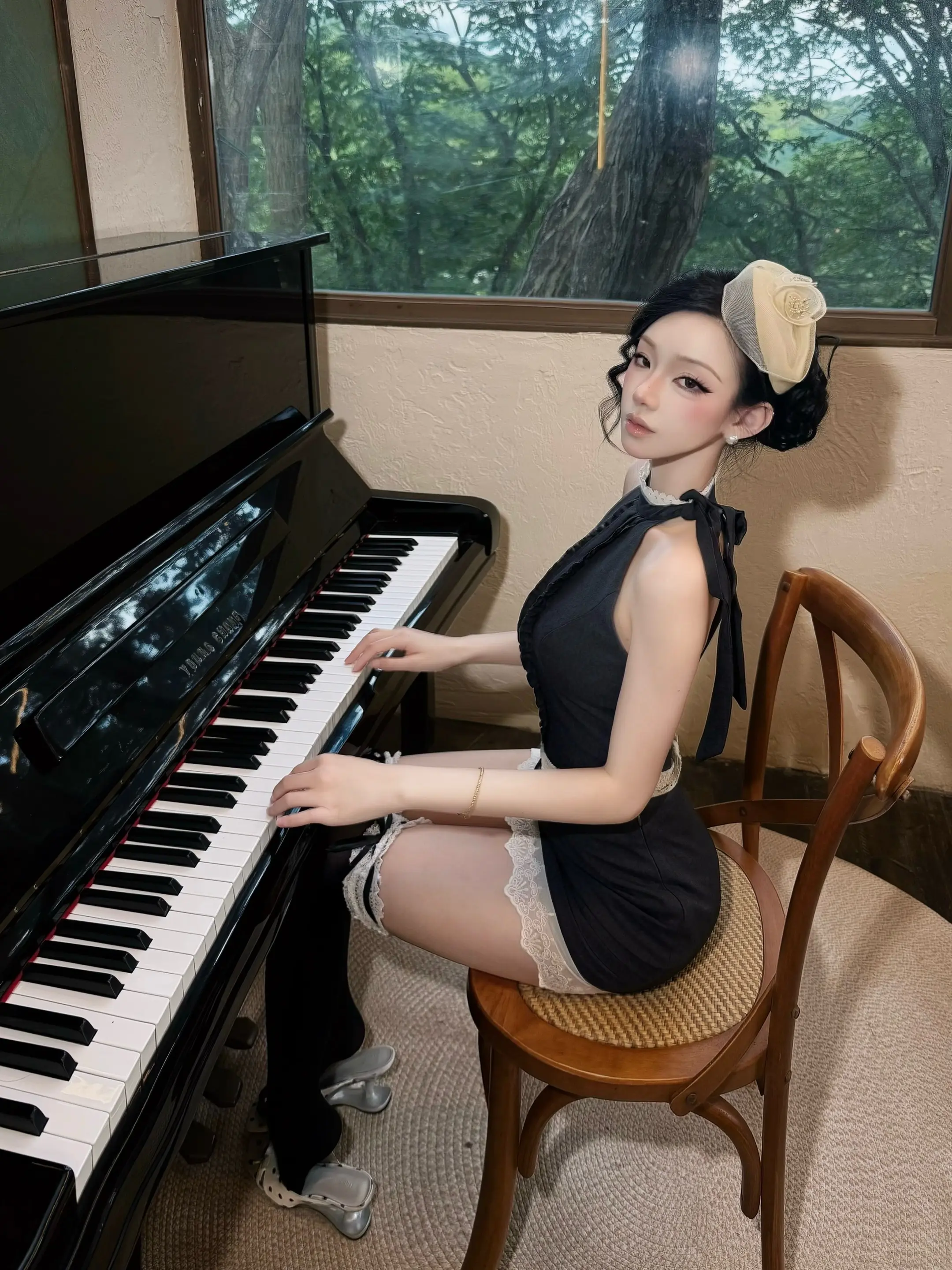 恋爱不是我的必需品 但是没有新衣服没有钱不能出去玩 我就感觉人生到头了