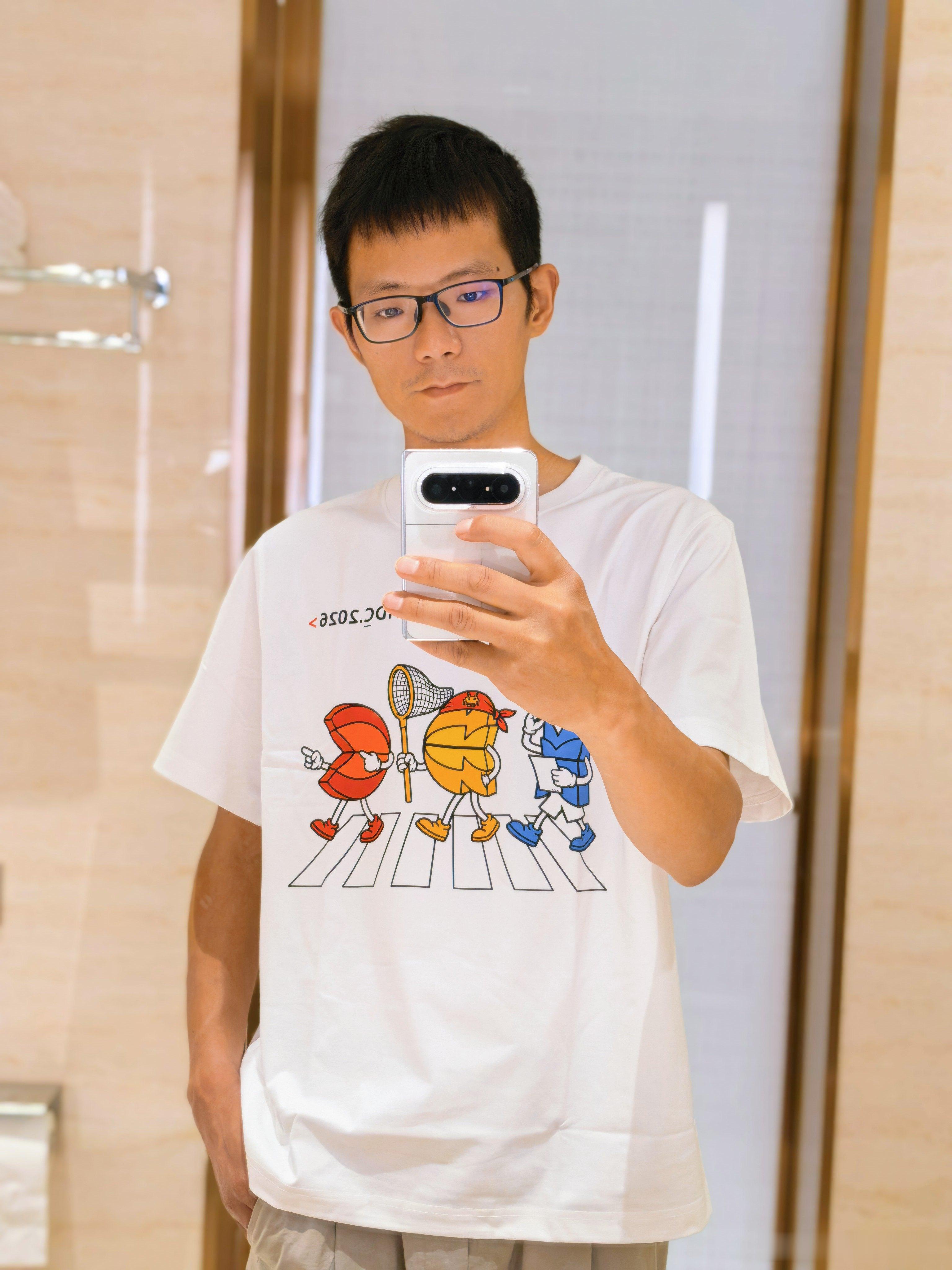 有没有觉得今年HDC的这件衣服很酷？