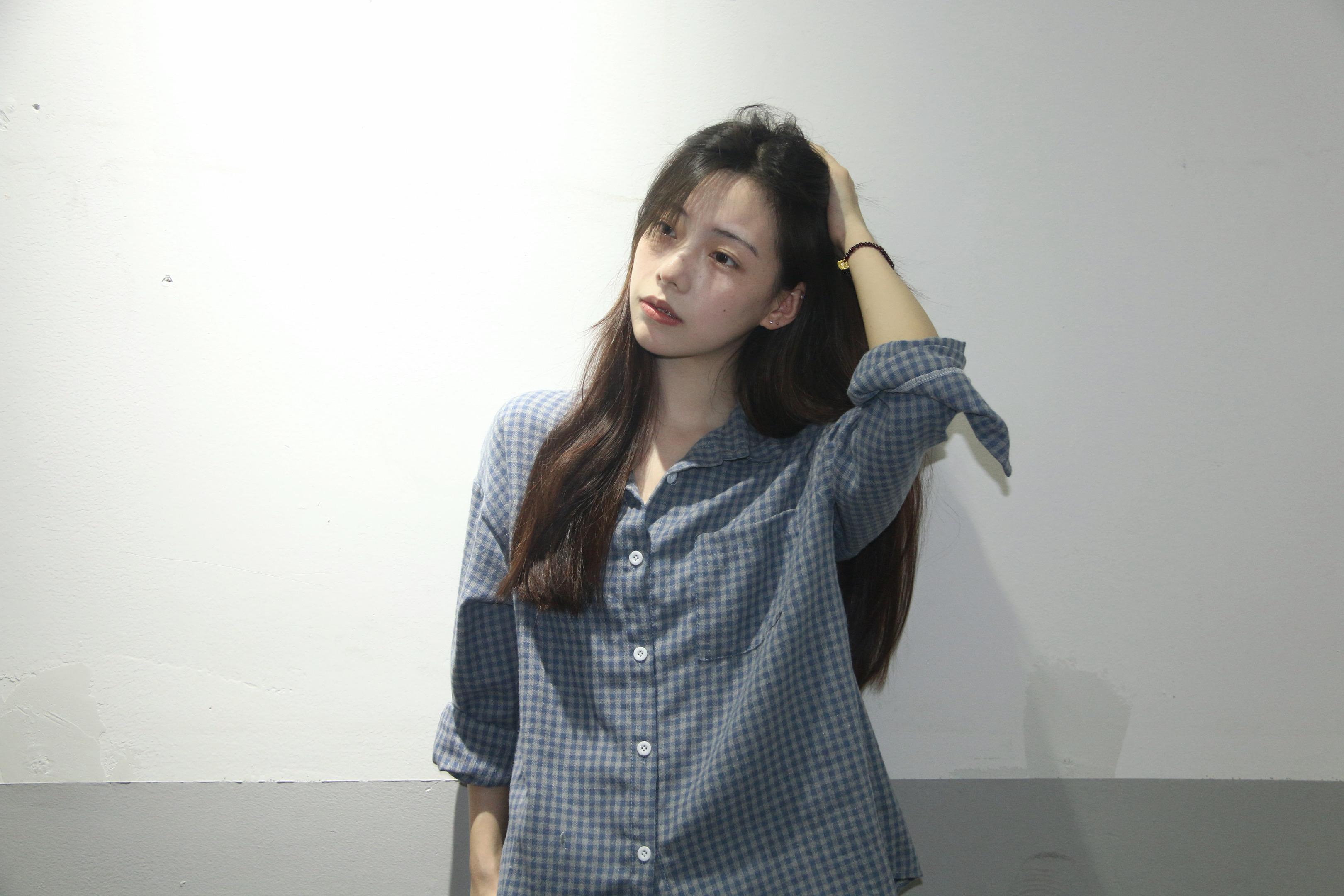 每一次抚摸头发 就是一次想起你