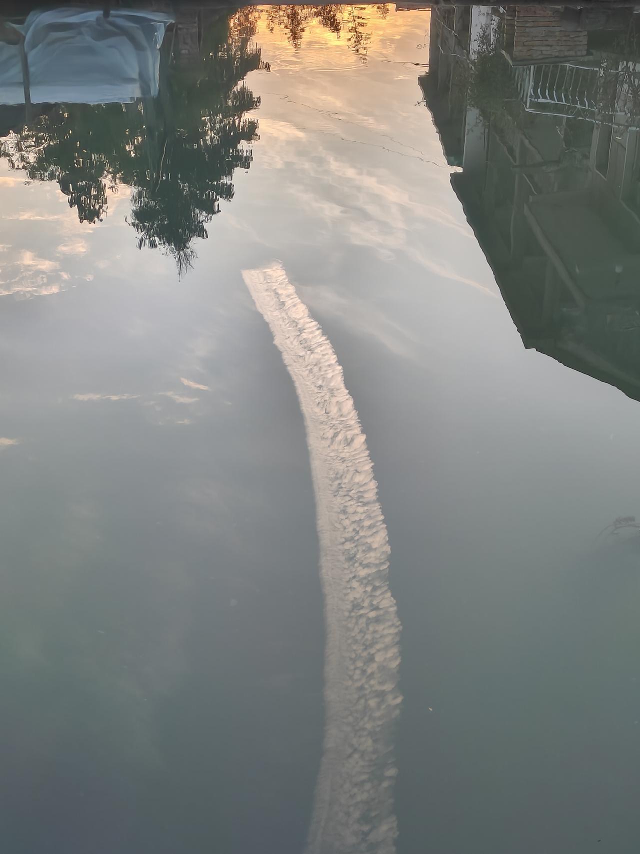 全球多数央行仍在增持黄金（如中国央行连续17个月增持8），仅少数国家短期抛售。黄