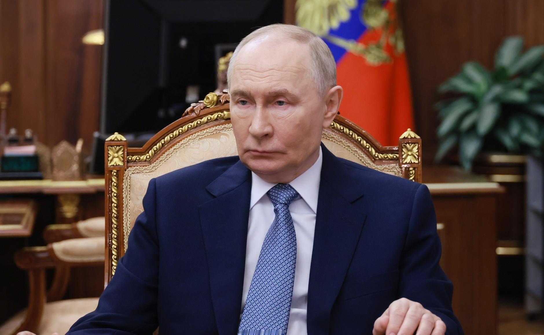 瓦洛佳小朋友  与印古什领导人马哈茂德-阿里·卡利马托夫的会晤在与印古什共和国领