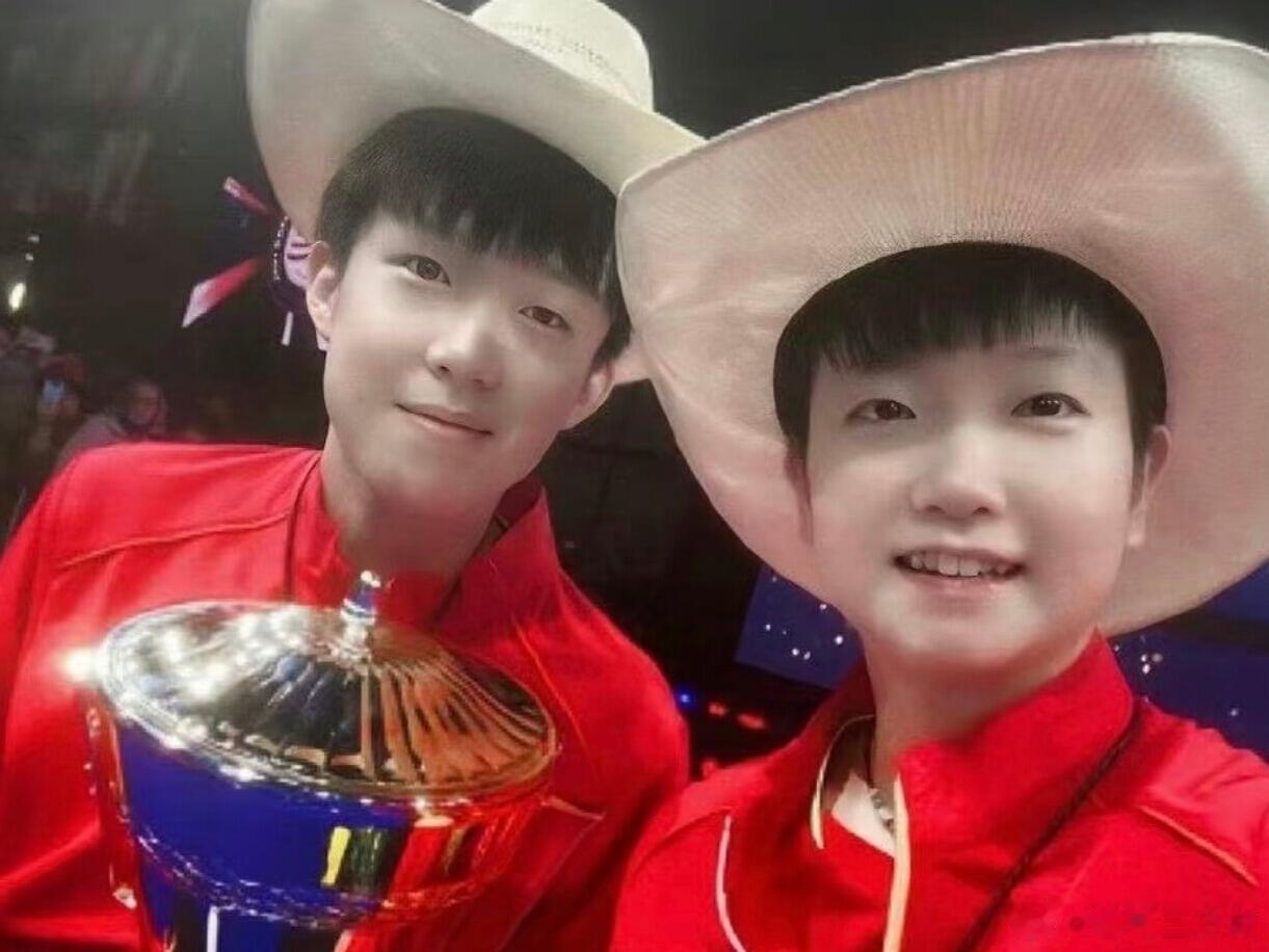 2017——2022孙颖莎王楚钦的自拍🤳🏻P1.2017T2亚太联赛P2.2