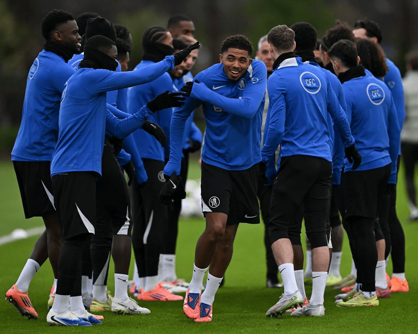 距离圣诞节仅剩两天，切尔西官方采访了韦斯利-福法纳，了解他的节日安排、信仰如何帮