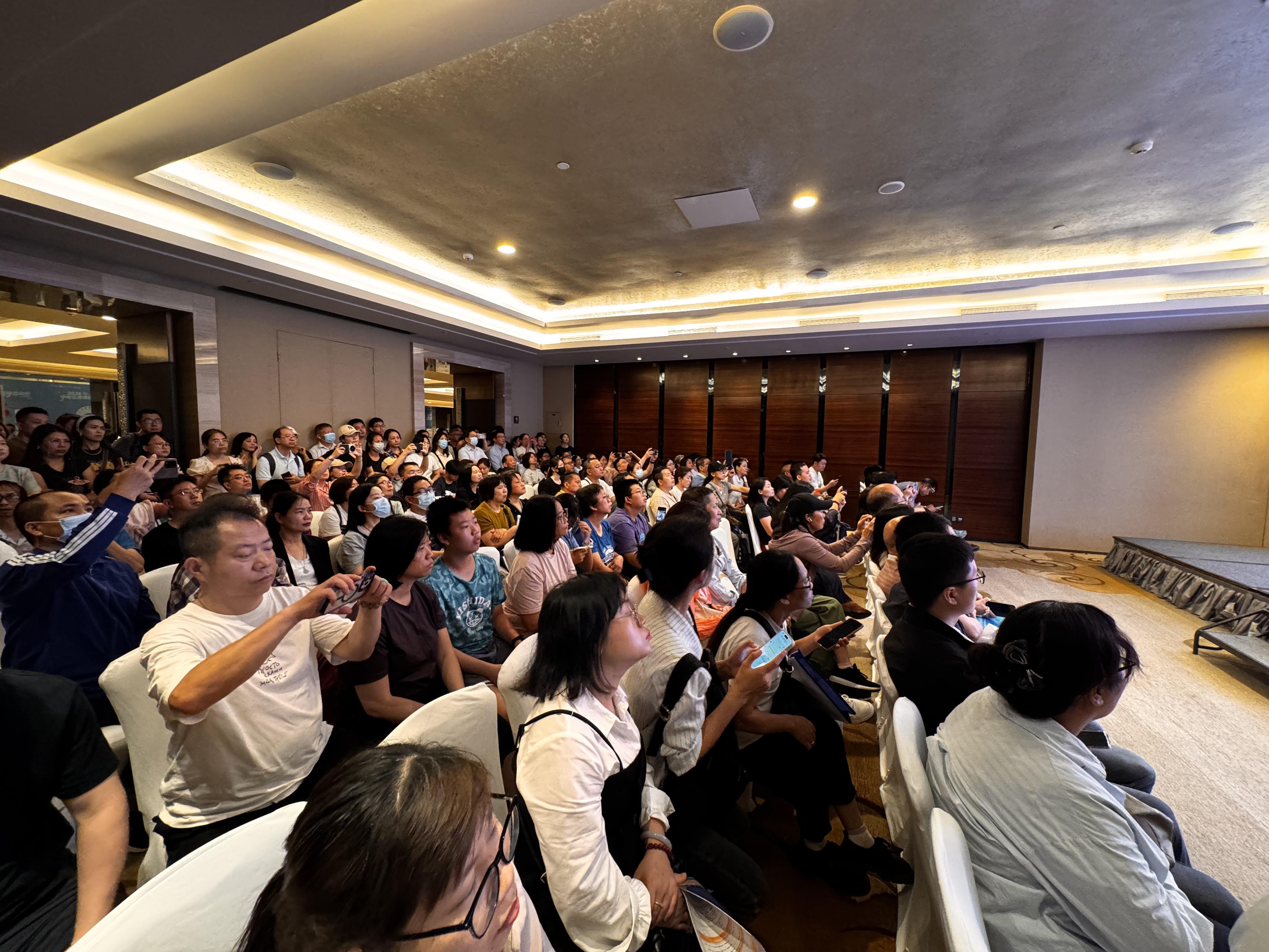 现场加料、干货满满！羊晚中招咨询会“导师天团”开讲