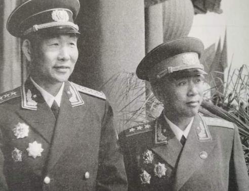 【刘亚楼为何不是开国大将？】55年授衔，海军和装甲兵司令员肖劲光和许光达都位列开