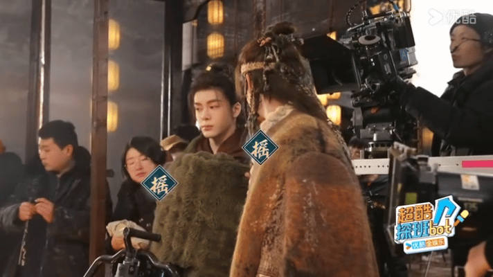 曾舜晞剧组带娃曾舜晞充当人形挂件曾舜晞Joseph 月鳞绮纪父亲担当实锤￼￼￼！