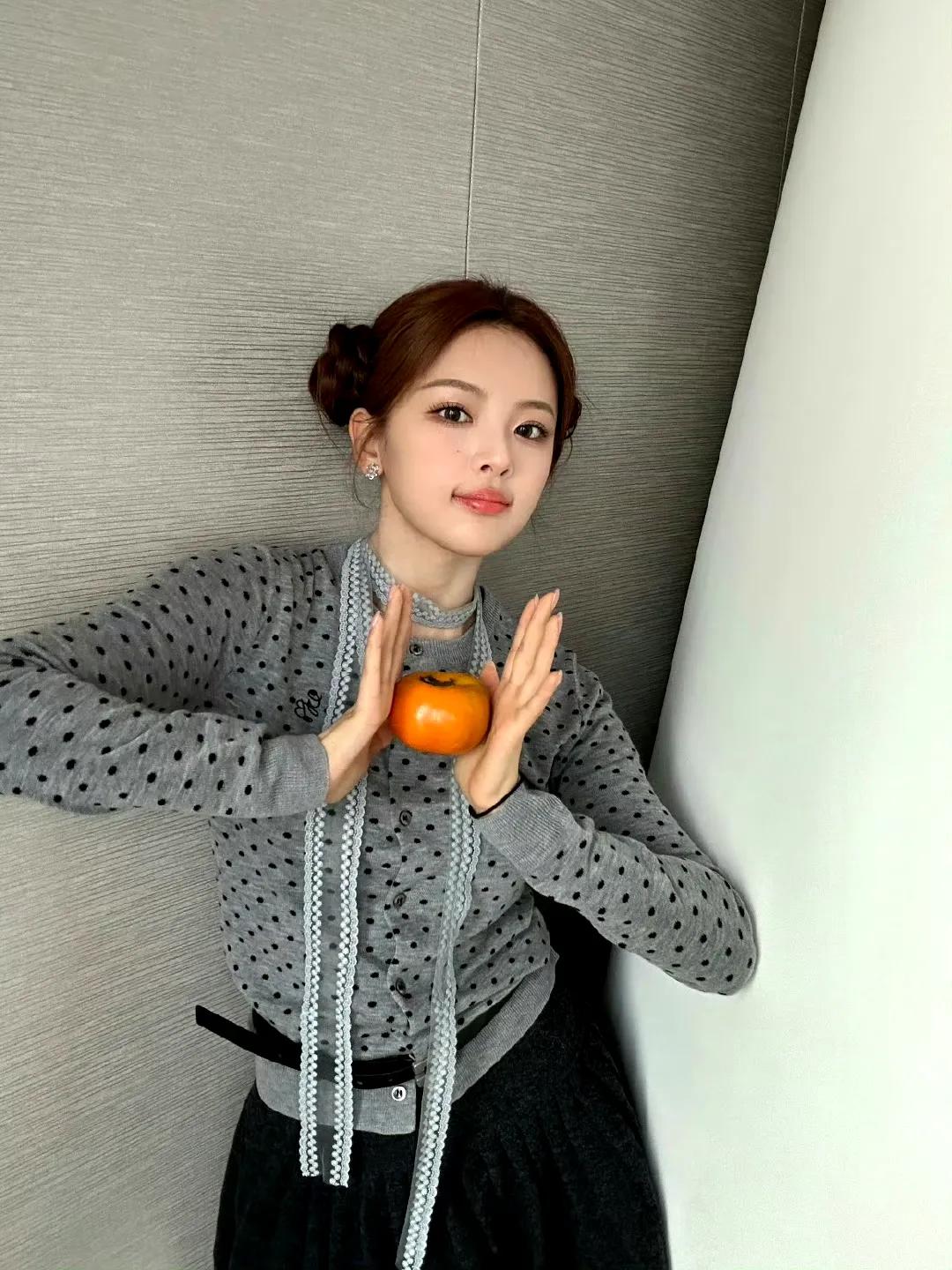 #柿柿如意，见者好运🍊 ​# #锦鲤女孩#