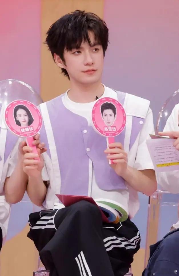 《hi6》把张婧仪周也弄错！张婧仪陈哲远上《hi6》宣传《梦花廷》，粉丝在张颜齐