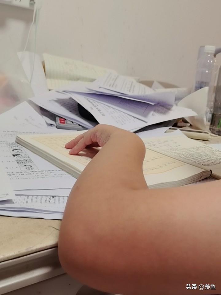 孩子又要考试了，准备放假了，我也炸了[炸弹][炸弹][炸弹]现在的孩子怎么那么难