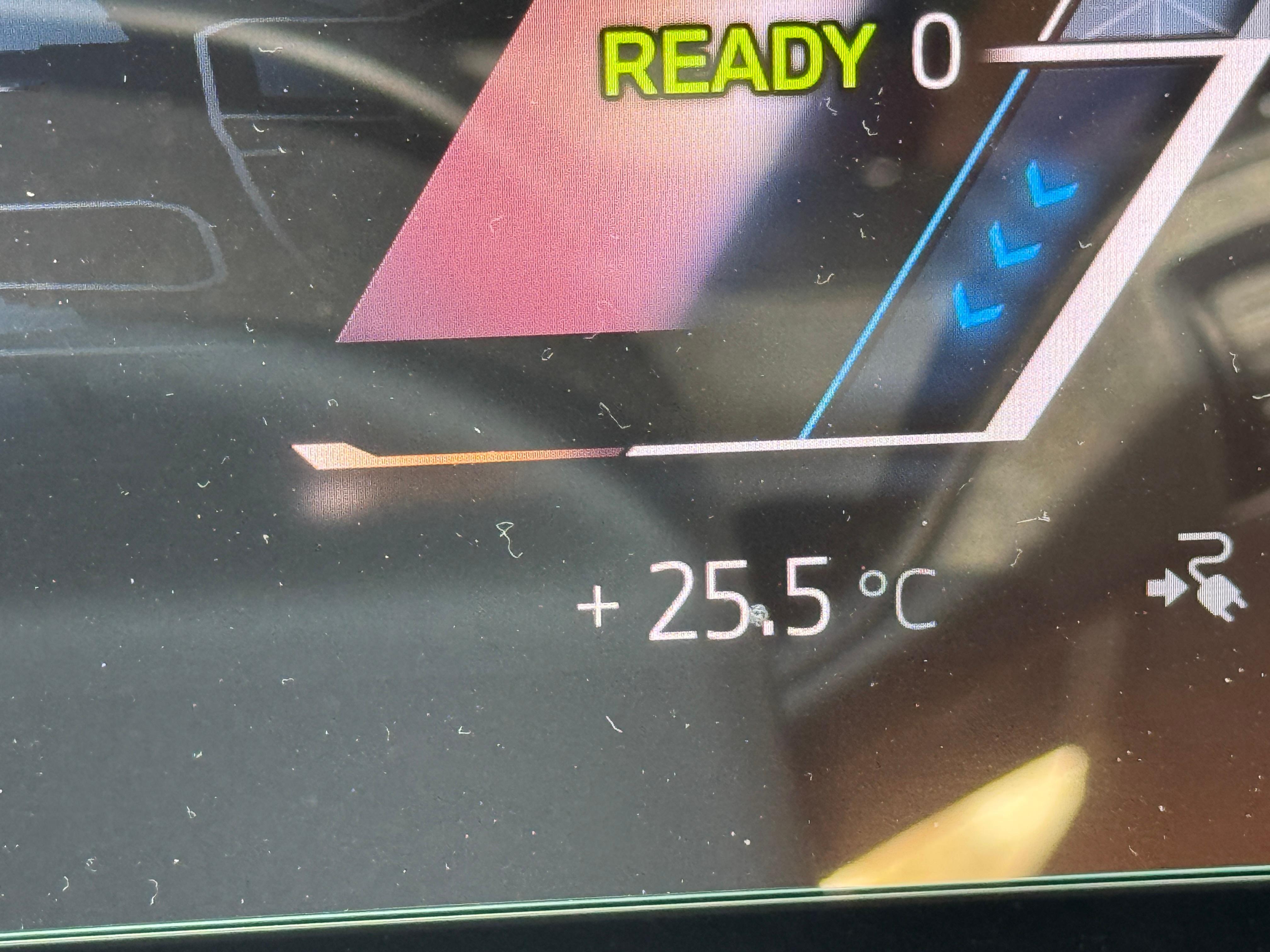 广东把冬至过成夏至我昨天晚上睡觉都要开空调了今天直接短袖 