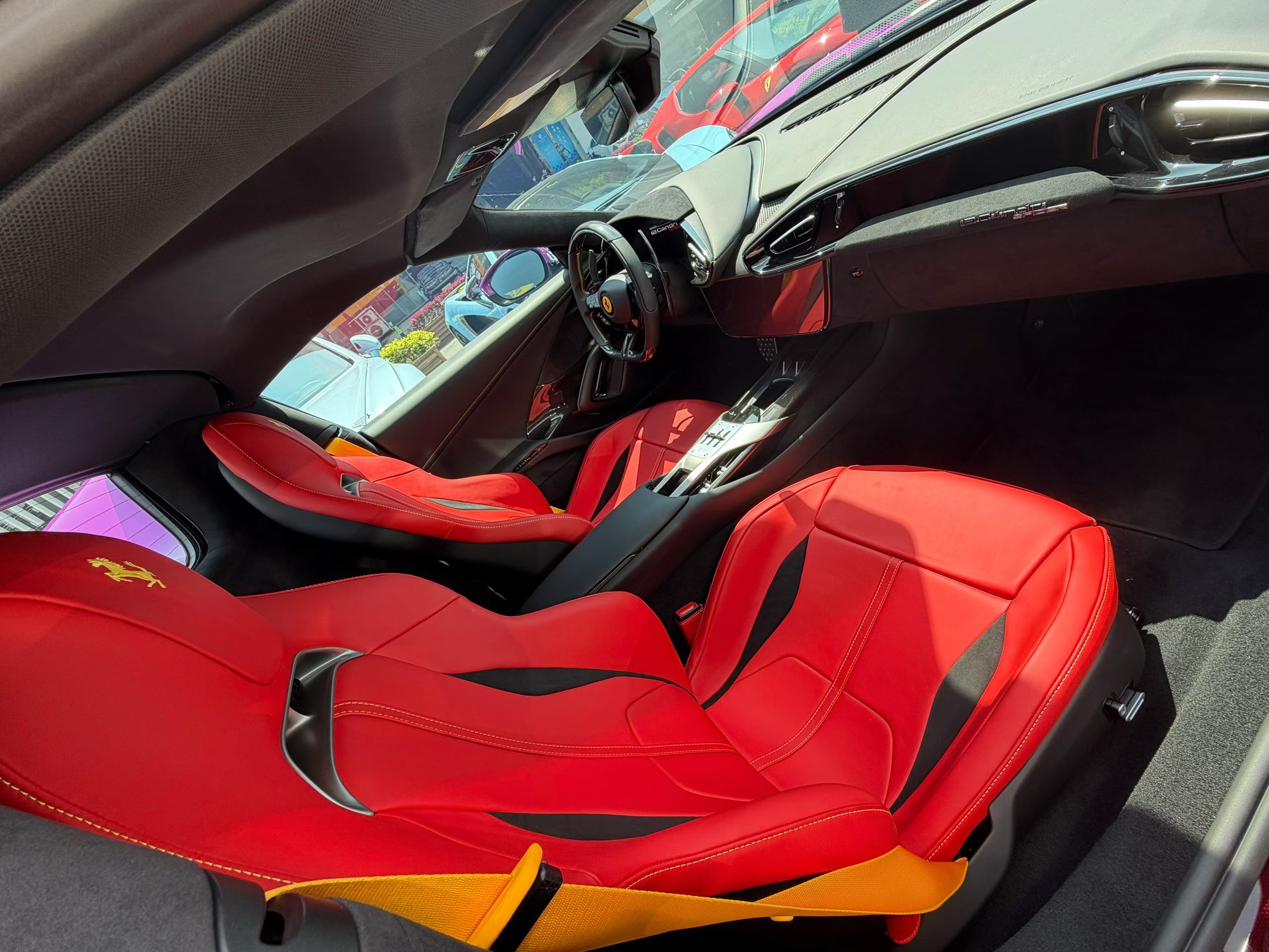 人生最珍贵的，是不被定义的自由与纯粹热爱。26年法拉利12Cilindri Sp