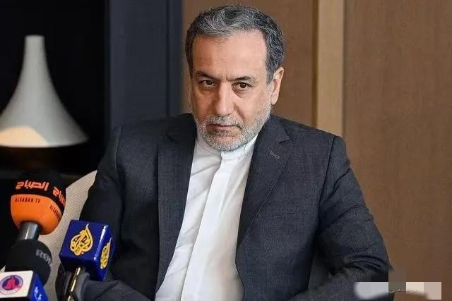 2026年4月24日，伊朗外长阿拉格齐突然要飞巴基斯坦了！这可不是普通的外交访问