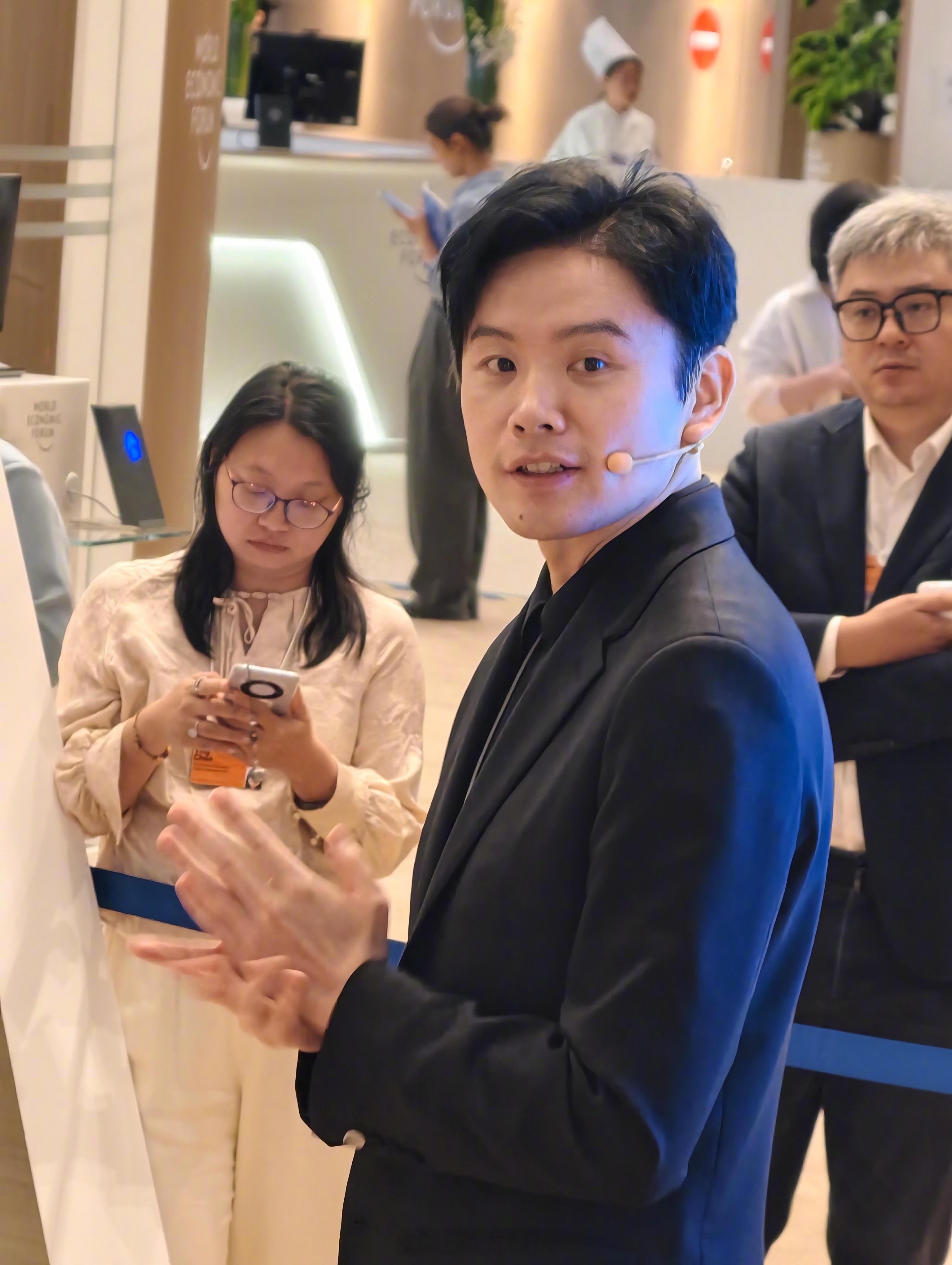 【俞浩称把每个员工都培养成乔布斯】6月24日消息，追觅创始人俞浩今日在“2026