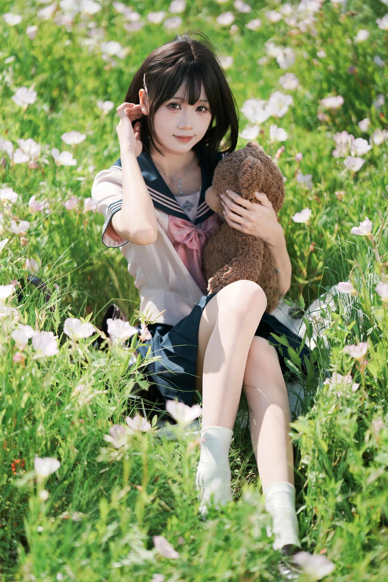 花香的世界清纯甜美的样子漂亮吗