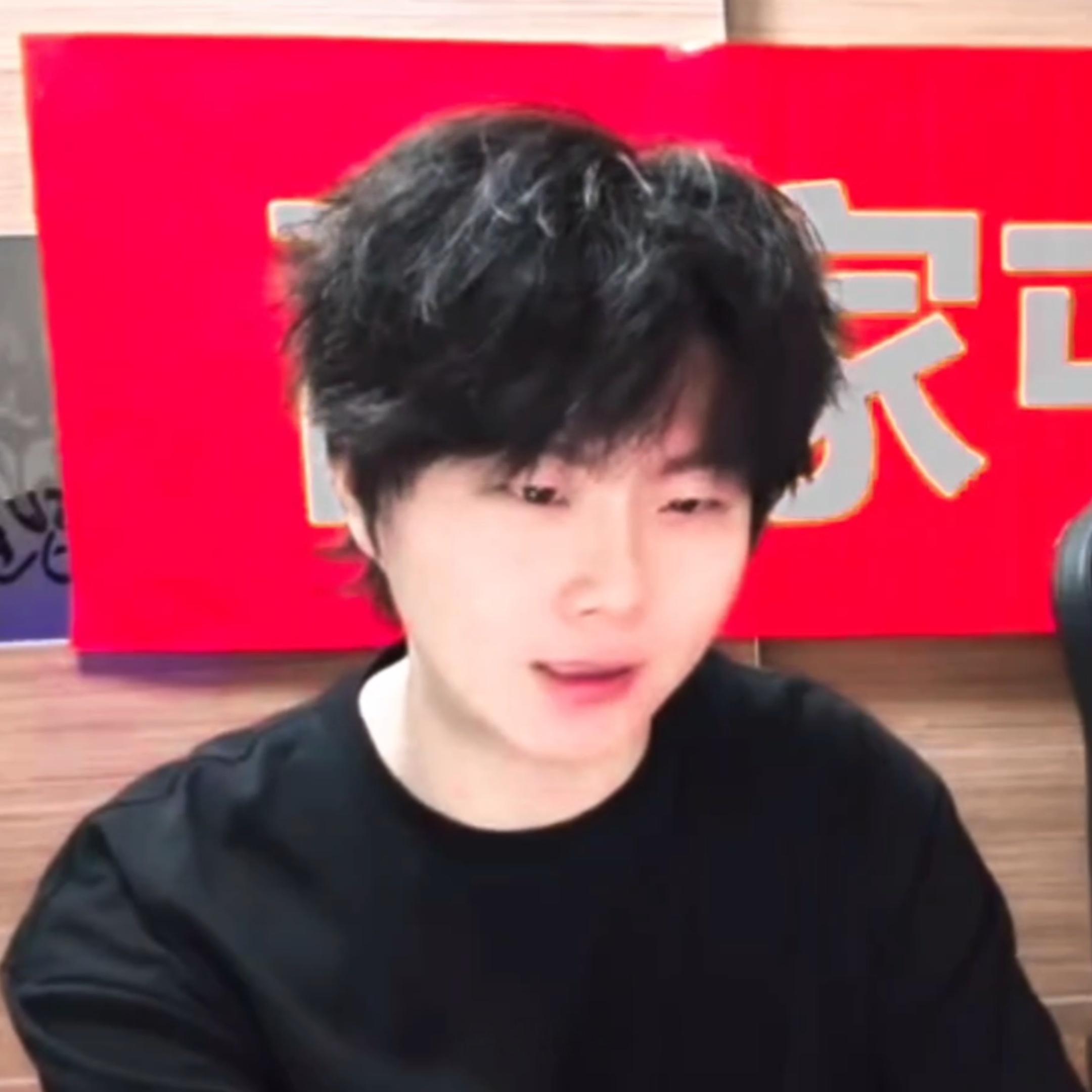 这场直播还是太好看了熊呲牙 斗破防哈哈哈哈哈哈哈哈 