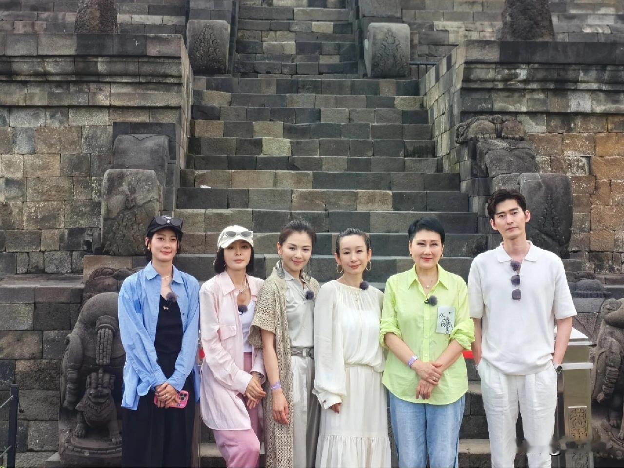没有对比就没有伤害！公司团建VS好友出游，就是不一样的体验感！
花少团旅游结束后