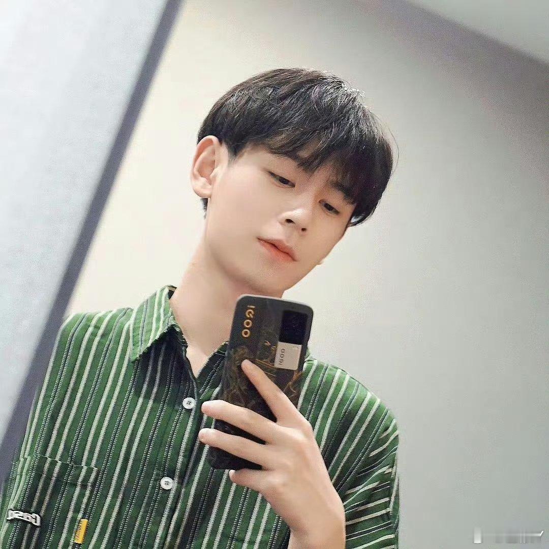 无畏NoFear 🍑心光自为引多远都无畏 你是追光的人，我是追你的人