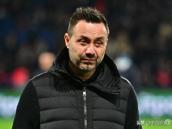 德泽尔比或将执教热刺，据息，德泽尔比愿意考虑接受热刺的长期合同，双方正在磋商。热