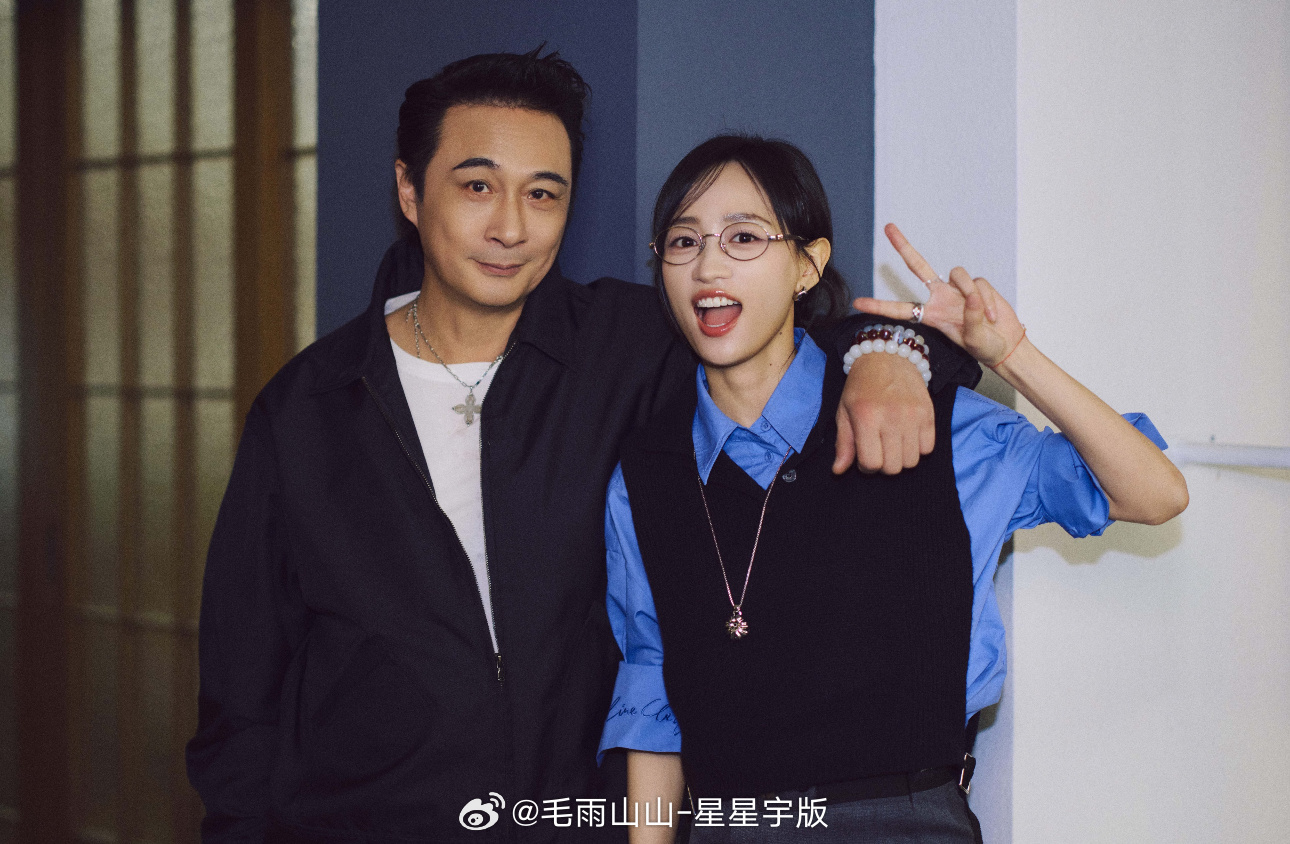 吴镇宇  这套怎么也那么帅啊！ 